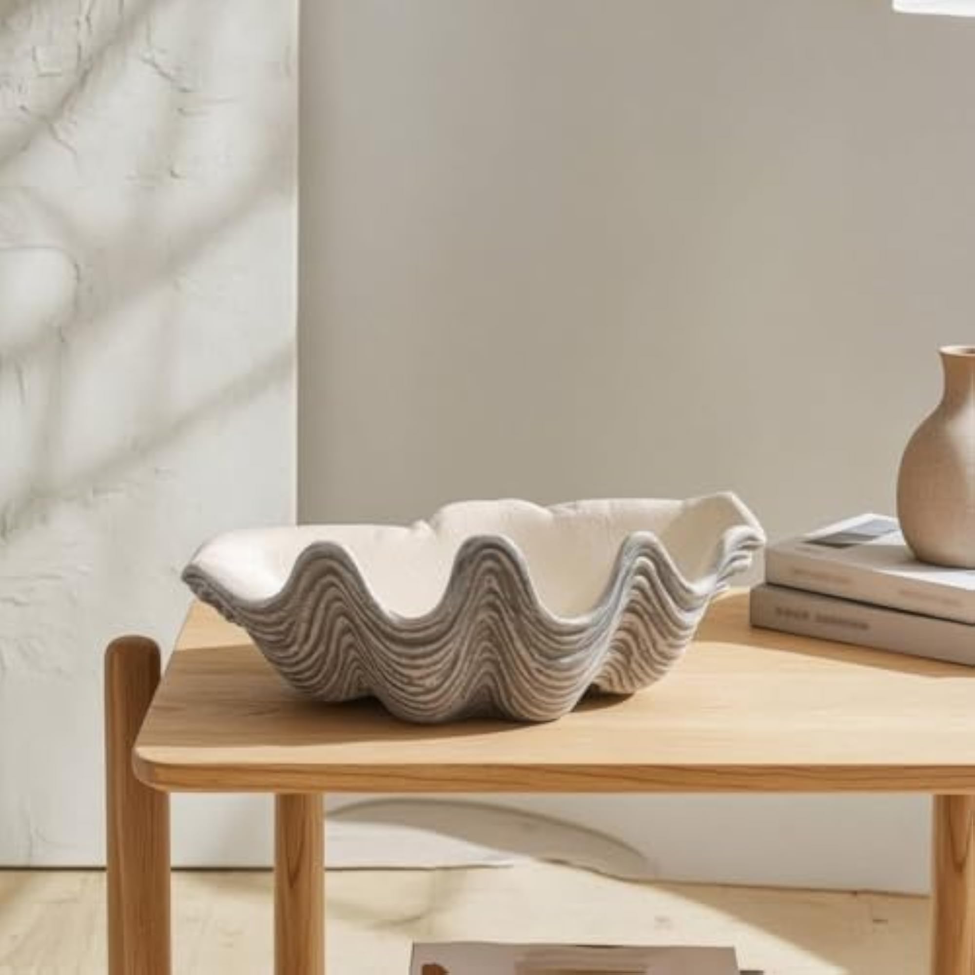 Coastal Clam Tray, Ocean-Themed Decorative Design