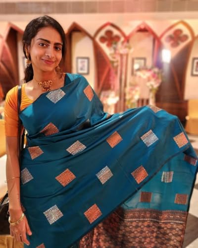 Image of Flosive Women's Kanjivaram Pure Zari Woven Soft Silk Saree With Blouse Piece And Gold Zari Boder (RAMA)