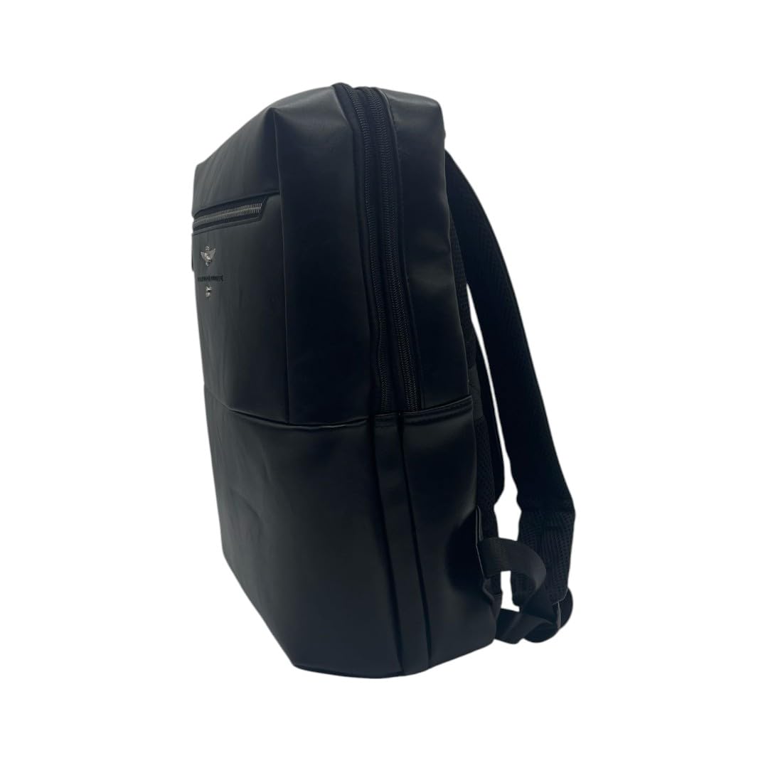 Aeronautica Militare Zaino in pelle doppio scomparto uno porta PC ed uno accessoriato, spallacci regolabili. La particolare lavorazione del pellame conferisce al prodotto un gusto affascinante ed intr