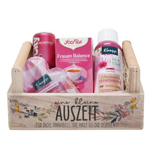 Herz & Heim Geschenkset für Frauen mit Beauty-Produkten in personalisiertem Geschenkkorb aus Holz, Motivauswahl (Kleine Auszeit)