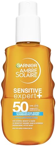 Garnier Ambre Solaire Sensitive Expert + Hydrating UV Water Sonnenschutzspray LSF 50 – Sonnen-Spray für Körper, Gesicht, Kopfhaut & Haare – Wasserfest, sandresistent & nicht fettend – 150ml 1