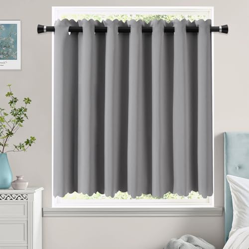 AooHome 遮光カーテン 小窓 1級遮光 グレー 1枚入れ UV カフェカーテン 見えにくい 無地 60cm丈 省エネ 遮熱 断熱 高密度布製 目隠し 防寒 保温 洗える 間仕切り 厚手 キッチン 浴室 トレイ 子供部屋 100cm幅