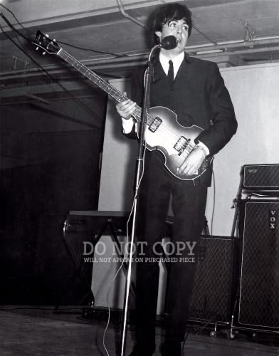 Photo de Paul McCartney 1964 affiche The Beatles portrait rare concert King's Hall 28,9x35,6