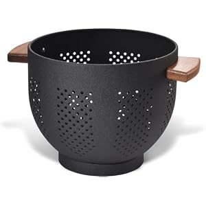 Metal Colander for Kitchen with Wooden Handle and Sturdy Base, 5.5 Quart Large Strainer for Draining Pasta Vegetable Fruit, Durable Kitchen Essentials (Matte Black)
