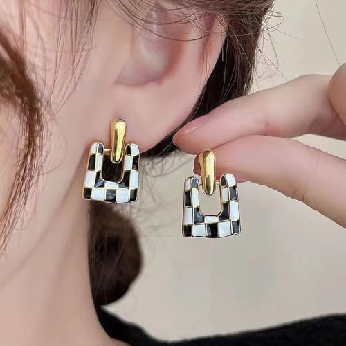 Checkered Earrings for Women Black and White Checkered Dangle Earrings Geometric Square U-shaped Checkered Earrings Vintage Dainty Birthday Jewelry for Women2