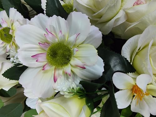 DRW Blumenstrauß für Friedhof, Blumenstrauß, künstliche Blumen zum Einsetzen in die Vase oder über Grab, 73 x 63 x 20 cm (Rosen)