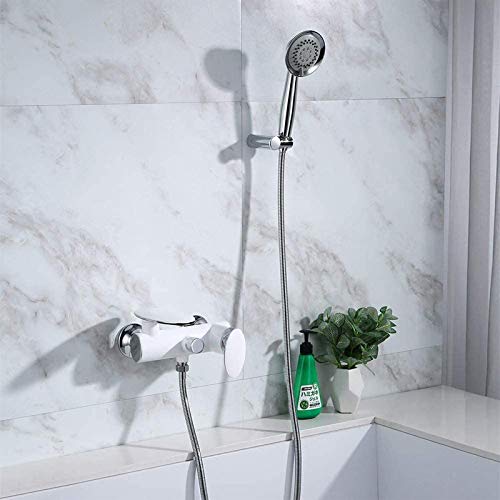 Robinet cascade pour baignoire blanche : l'esprit spa à la maison