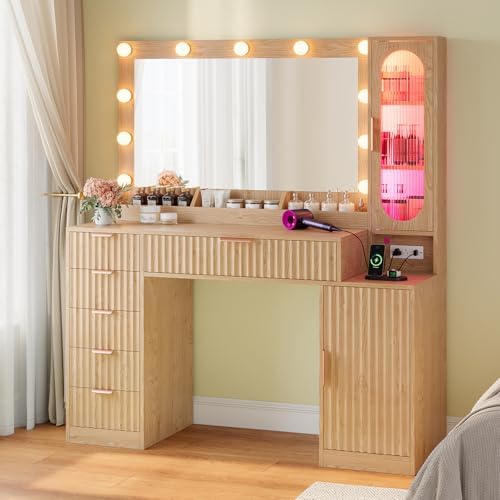 BTHFST Fluted Makeup Vanity Desk with Large 31.5" Mirror and Ligh...