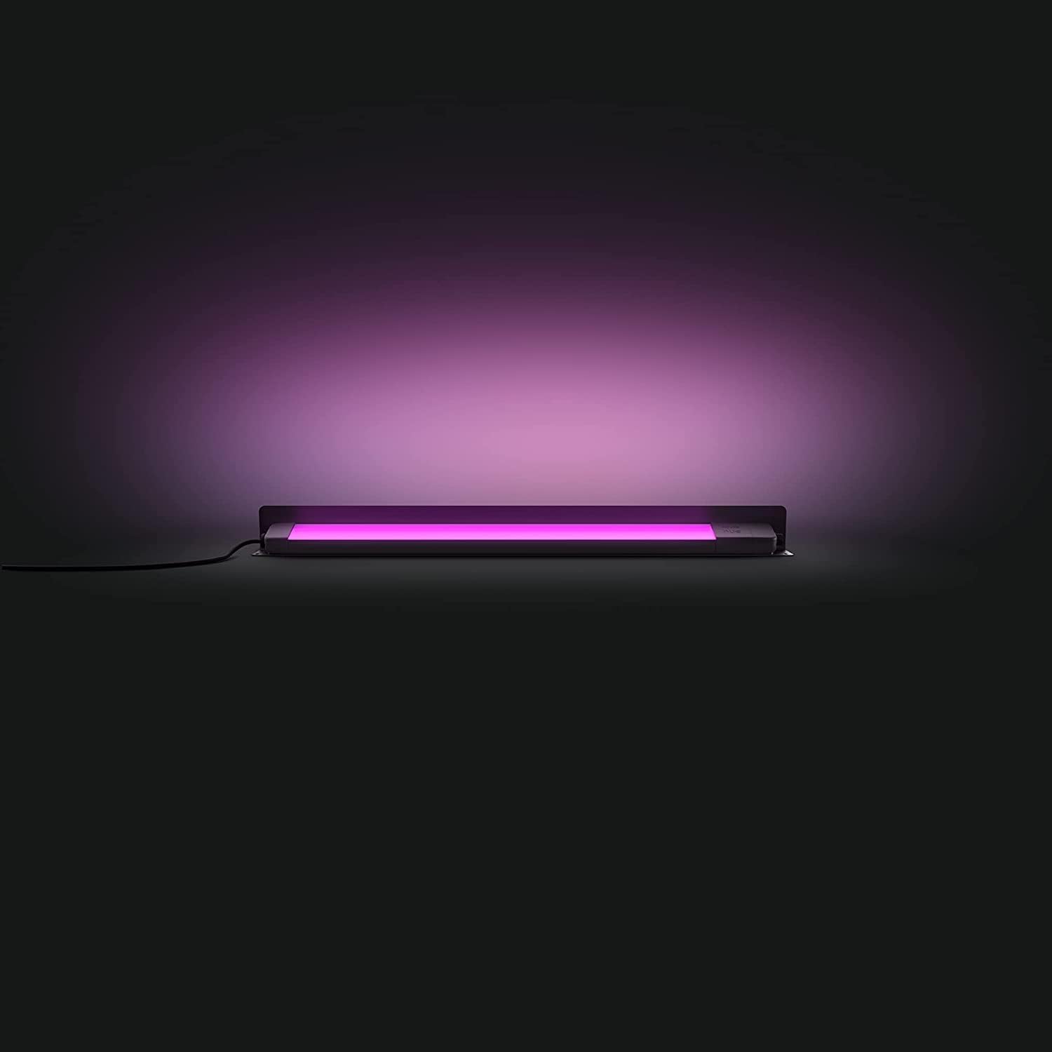 Philips Hue White & Color Ambiance Amarant Wandfluter (1.420 lm), dimmbare Gartenleuchte für das Hue Lichtsystem mit 16 Mio. Farben, smarte Lichtsteuerung über Sprache oder App, schwarz