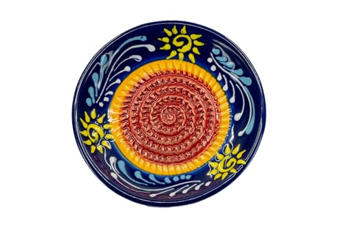 Kaladia - Keramik Reibeteller/Keramikhobel - ideal für Ingwer, Parmesan etc. - Motiv: Blau mit Sonne - Durchmesser: 12 cm - handgemacht & handbemalt - Made in Spain Kaladia - Keramik Reibeteller/Keramikhobel - ideal für Ingwer, Parmesan etc. - Motiv: Blau mit Sonne - Durchmesser: 12 cm - handgemacht & handbemalt - Made in Spain