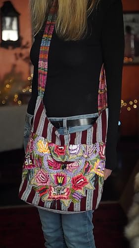 Guatemalan Embroidered Flowers Crossbody Bag3