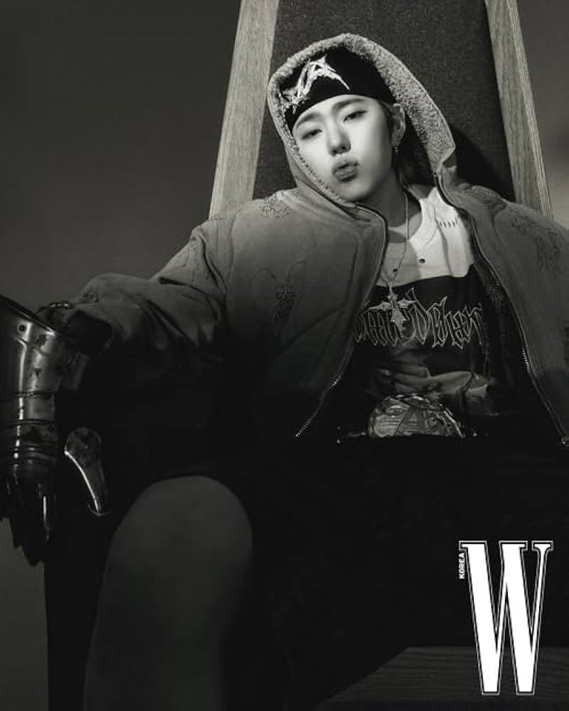 Amazon.co.jp: [A TYPE] 韓国雑誌 W (ダブリュー) 2024年 11月号