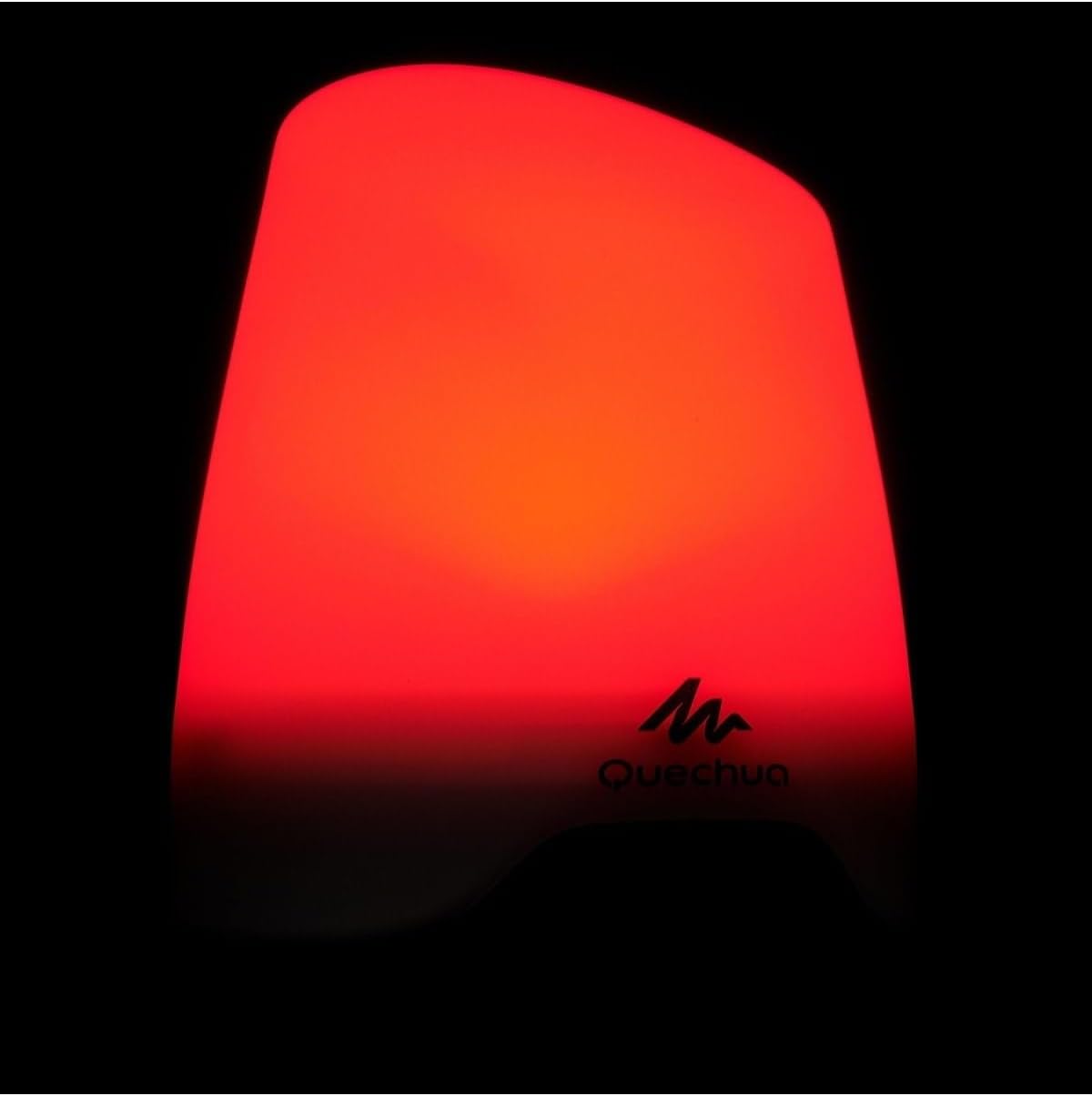 Quechua BL200 camping lamp illuminated with red light