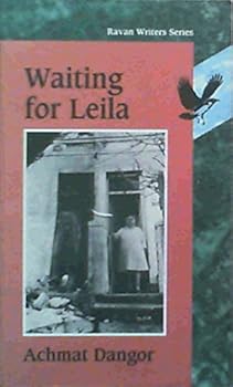 Paperback Waiting For Leila: Ravan Writers Series Book