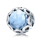 Hecho de plata esterlina genuina .925, 100% seguro para pieles sensibles.