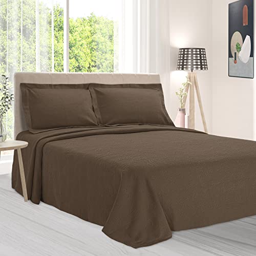 Image of BNM Oversized Paisley Matelasse Cotton Bedspread, Jacquard Weave, Soft and Breathable, All-Season, Cozy and Lightweight, Perfect for Master or Guest Bedroom, Matching Pillow Shams, Taupe, Twin