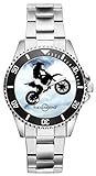 En los relojes con motivos de vehículo, señalamos expresamente que nosotros, la empresa Kiesenberg, somos fabricantes de relojes y que estos no los producen ni comercializan los fabricantes de vehículos.