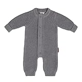 Der Strampler ist in den Größen 50 bis 80 erhältlich