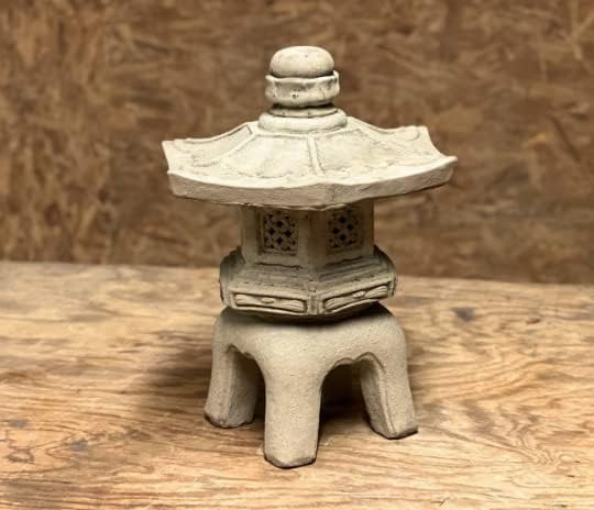 Concrete Outdoor Pagoda Statue Asian Style Landern Statue Concrete Pagoda for Candles Sculpture