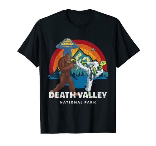 DEATH VALLEY NATIONAL PARK BIGFOOT ALIEN VINTAGE UFO T-Shirt