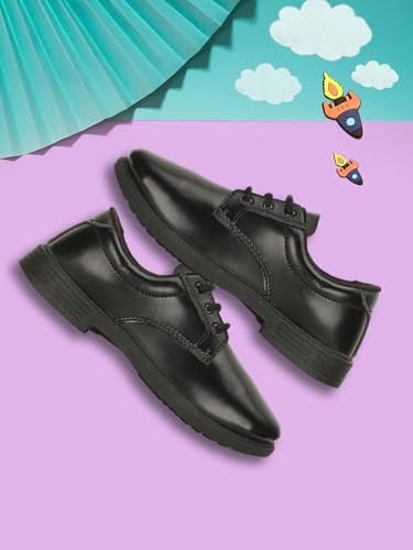 Image of Bata Unisex-Child Samuel E 24 School Uniform Shoe