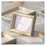 Each frame can be displayed both vertically and horizontally, so whichever way your photos are facing is no problem
