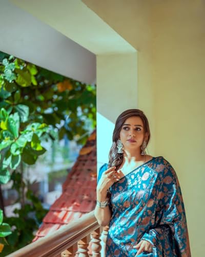 Jaanvi fashion Women's Kerala Banarasi Silk With Zari Jacquard Work Saree With Unstitched Blouse Piece