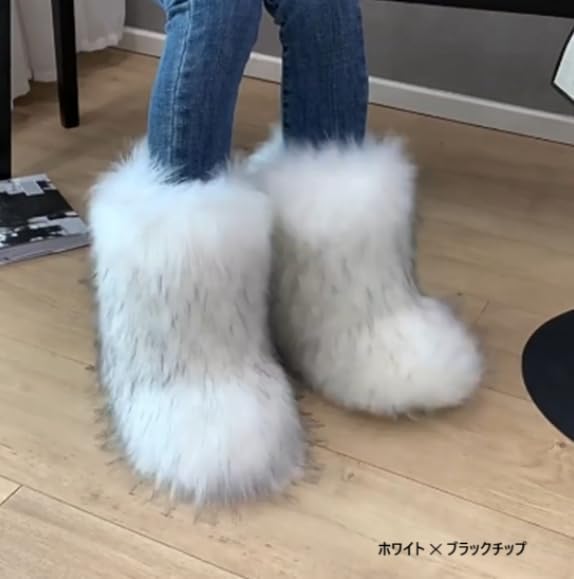 YELLO プラチナショートブーツ フェイクファーブーツ シルバー ホワイトM YELLO プラチナショートブーツ フェイクファーブーツ シルバー ホワイトM