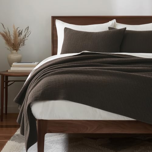 Image of EVERGRACEHOME Cotton Coverlet Set King Size 3 Pieces, Lightweight Soft Ribbed Matelasse Bedspread Quilt Set, Cozy Oversized Quilted Bedding Set with 2 Pillow Shams for All Seasons, Dark Brown