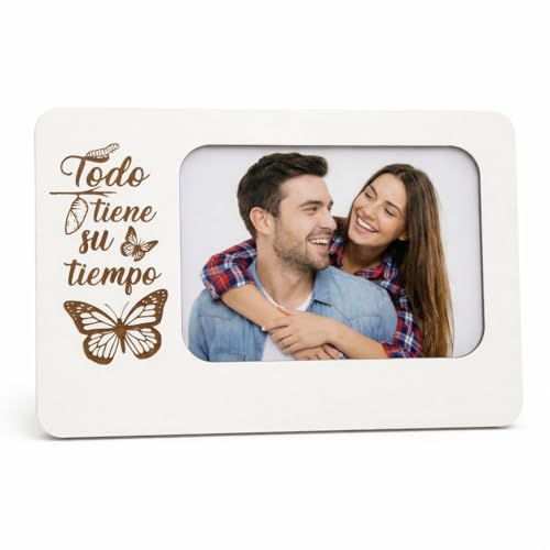 MoniDecor Marco Fotos de Madera Blanco Grabado a Laser, Marco Fotos 10x15 Marcos Fotos Marco 10x15 Portaretratos Marcos de Fotos Originales Portaretratos para Fotos. (Blanco, CORAZON) (FRASE)