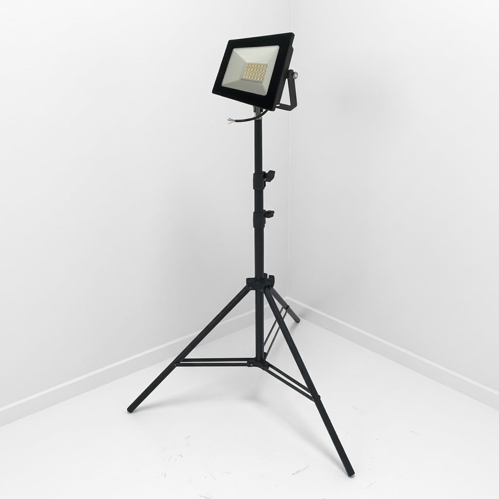 JBH 50W LED Construction Floodlight on Tripod