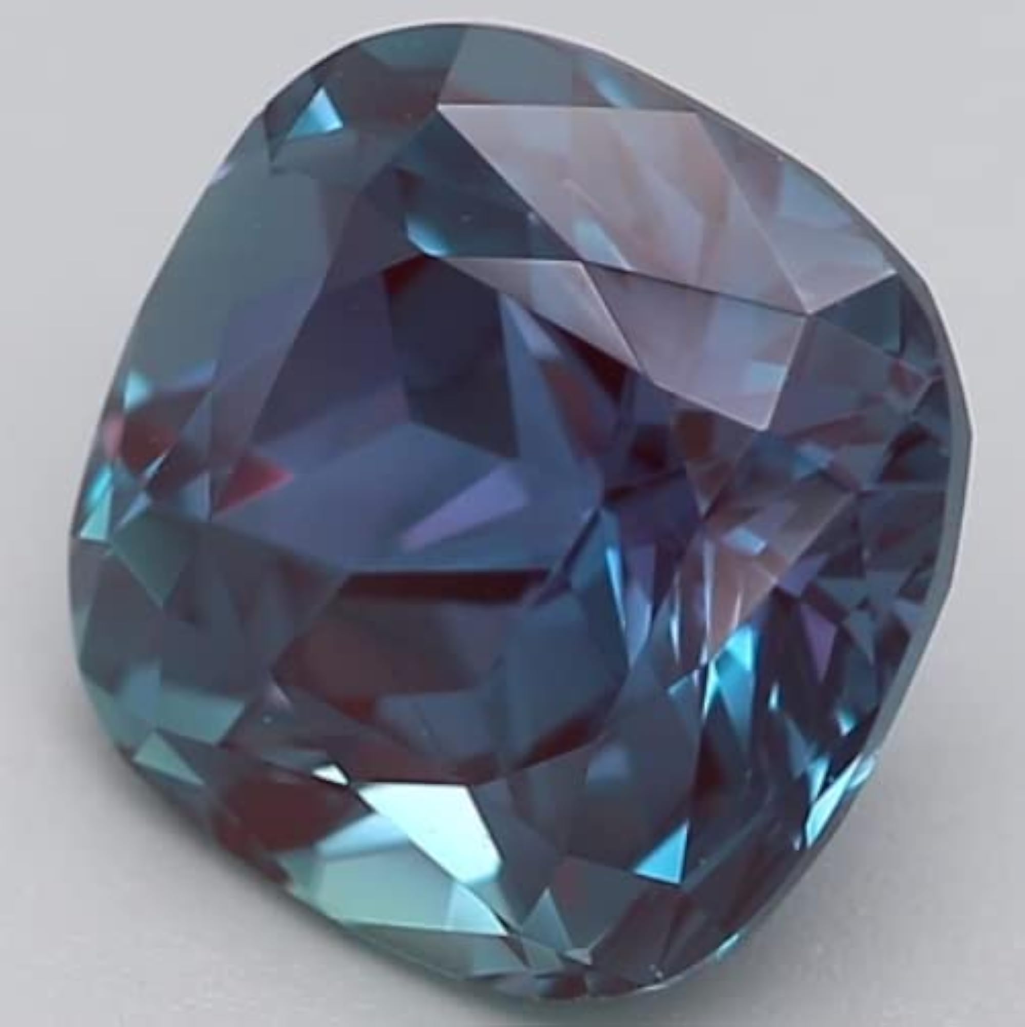 Certified AAA+++ Quality Alexandrite Stone, 6.10 Ratti