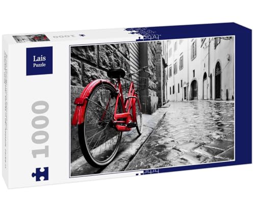 Lais Puzzle Bicicleta roja Retro Vintage en una Calle adoquinada del Casco Antiguo en Blanco y Negro 1000 Piezas