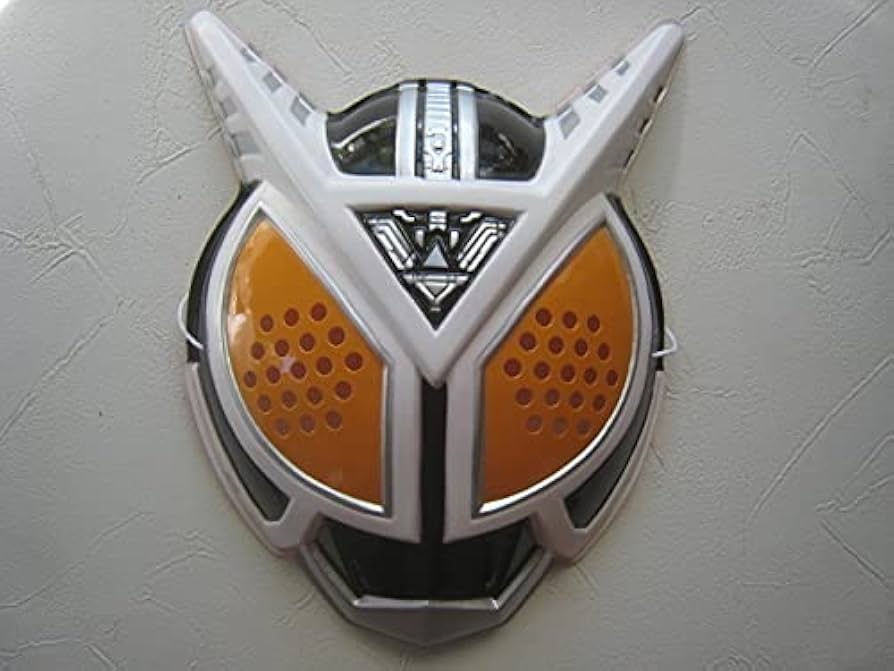 Amazon.co.jp: お面 ライダー555 デルタ ファイズ おめん 2003年 2004