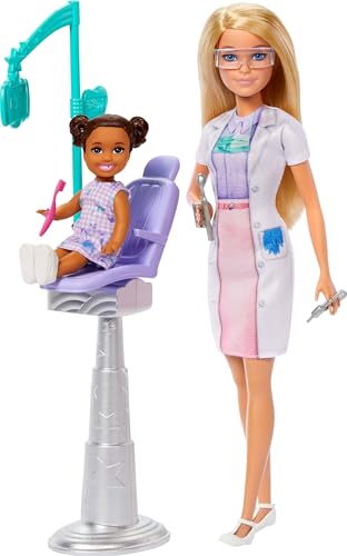 Barbie Dentista Muñeca, muñeca de moda rubia con vestido azul y bata de médico, 1 muñeca de niña, mobiliario médico y accesorios, JCR74