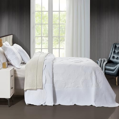 Image of HZ & HY Oversized King Bedspread, Stitched Damask Quilt Set King /Cal King, Lightweight Reversible Coverlet, Scalloped Edge - Clean Classic Look, 5 Piece, Pure White