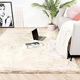 QUALITATIV HOCHWERTIG! Die Hochflor Teppiche aus unserer Comfy-Kollektion sind bekannt für ihre Flauschigkeit. Ein Teppich, in denen Ihre Füße geradezu versinken. Die Teppiche haben eine Dicke von 35 mm der hohe Flor macht sie zu einem attraktiven Accessoire für Ihr Zuhause.