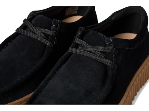 Image of Clarks Torhill Bee Nubuck Schuhe in