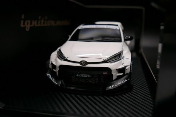 Amazon.co.jp: [Ignition Model] 1/18 PANDEM GR YARIS (4BA) White