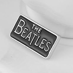 JiuErDP Groupe européen et américain Classique Autour de la Lettre Beatles Nouveau Logo Broche Design Epingle (Pack de 2… - Les Beatles, Paul McCartney, John Lennon, RIngo Starr, George Harrison JiuErDP Groupe européen et américain Classique Autour de la Lettre Beatles Nouveau Logo Broche Design Epingle (Pack de 2… – Image 2