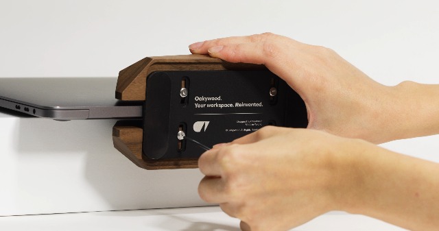 Amazon.com: Oakywood Vertical Laptop Stand Wood - Adjustable