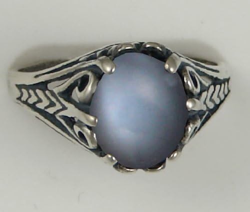 A Gorgeous Sterling Silver Filigree Ring Featuring a Beautiful Grey Moonstone Gemstone