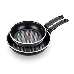 Versement facile : forme profonde et bord verseur pour plus de capacité et une cuisson sans désordre. Base sérigraphiée : base de chaleur uniforme : pas de points chauds et résultats de cuisson fiables Poignée rivetée en bakélite : les poignées rivet...