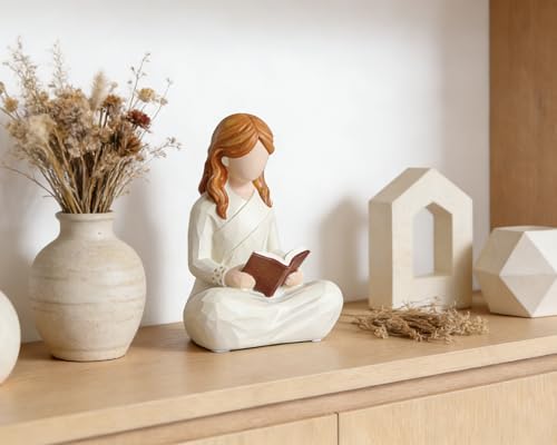 Estatua decorativa de lectora beige de resina miniatura 2