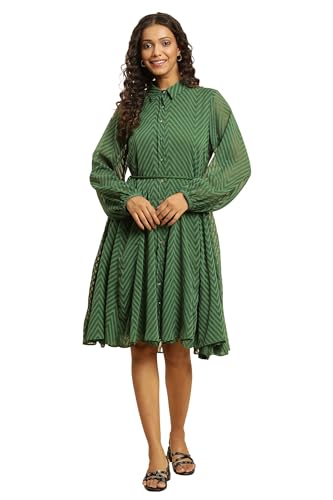 Robe évasée masquant les imperfections pour une silhouette affinée de suite