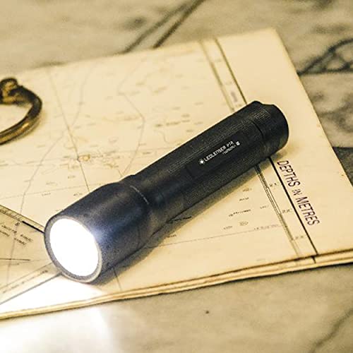 Ledlenser P7R LED Taschenlampe, fokussierbar, wiederaufladbar, mit Akku, 1000 Lumen, 210 Meter Leuchtweite, 40 Stunden Leuchtdauer - Image 5