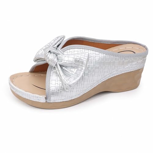 Mules à talons clairs chic pour soulager les pieds sensibles