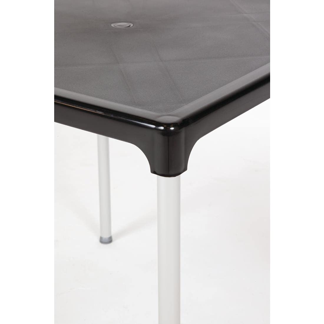 Bolero GJ970 Tisch mit Aluminium Beine, PP, quadratisch, 750 mm, schwarz, 720(H) x 750(W) x 750(D). Parasol hole: 36mm