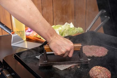 Traeger Grills Flat Top Burger Kit – XL Heavy-Duty Spatula & Cast Iron Burger Press for Smash Burgers, Perfect Sear & Griddle Cooking by Traeger - Image 4