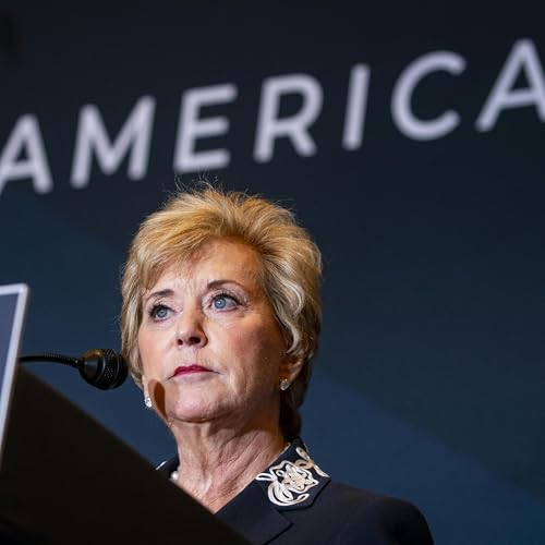 Schooling kids at PragerU Podcast Por  arte de portada